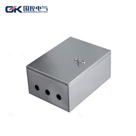 China Três da caixa de aço inoxidável do DB do metal da caixa de distribuição dos furos resistentes de alta temperatura fornecedor